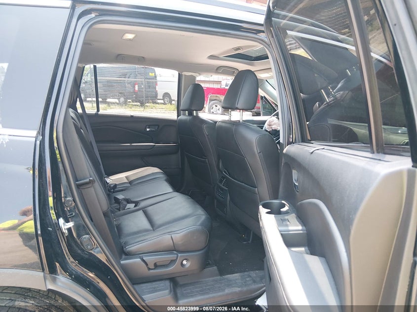 2019 HONDA PILOT auction photo 8