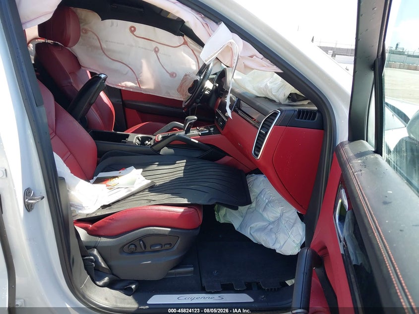 2022 PORSCHE CAYENNE COUPE auction photo 5