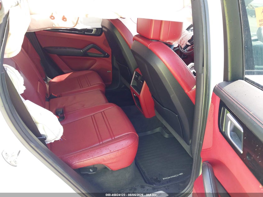 2022 PORSCHE CAYENNE COUPE auction photo 8