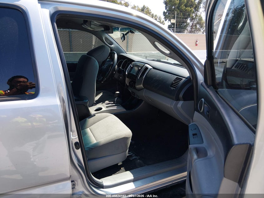 2014 TOYOTA TACOMA auction photo 5
