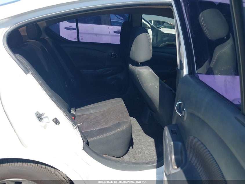 2017 NISSAN VERSA auction photo 8