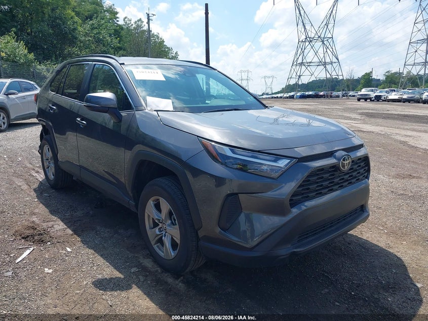 Vin: 2t3p1rfv4sw621789, lot: 46323095, toyota rav4 xle 2025 img_1