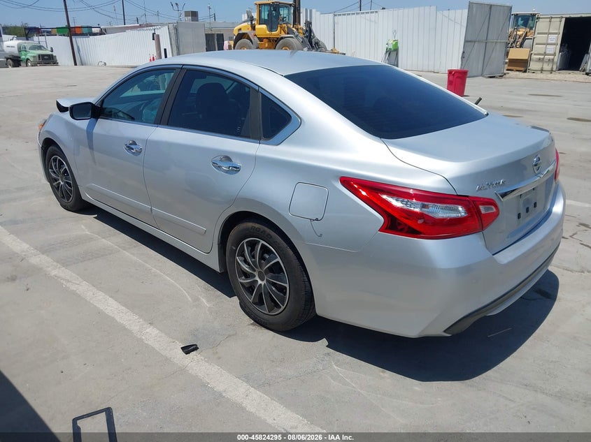 Vin: 1n4al3ap1hn325057, lot: 46323177, nissan altima 2.5 s 20173