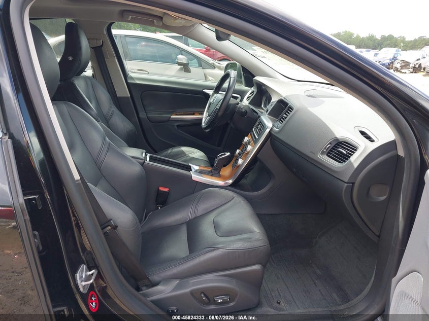 2016 VOLVO S60 INSCRIPTION auction photo 5