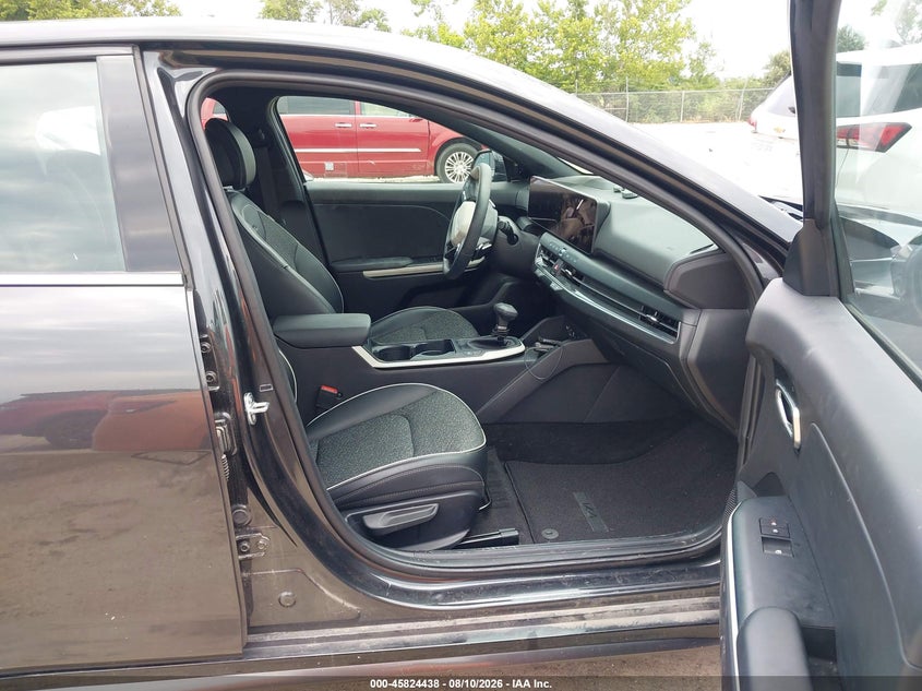 Vin: 3kpfw4de5se167678, lot: 46323319, kia k4 gt-line 20254