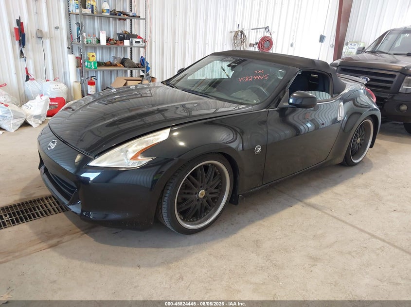 2010 NISSAN 370Z auction photo 2