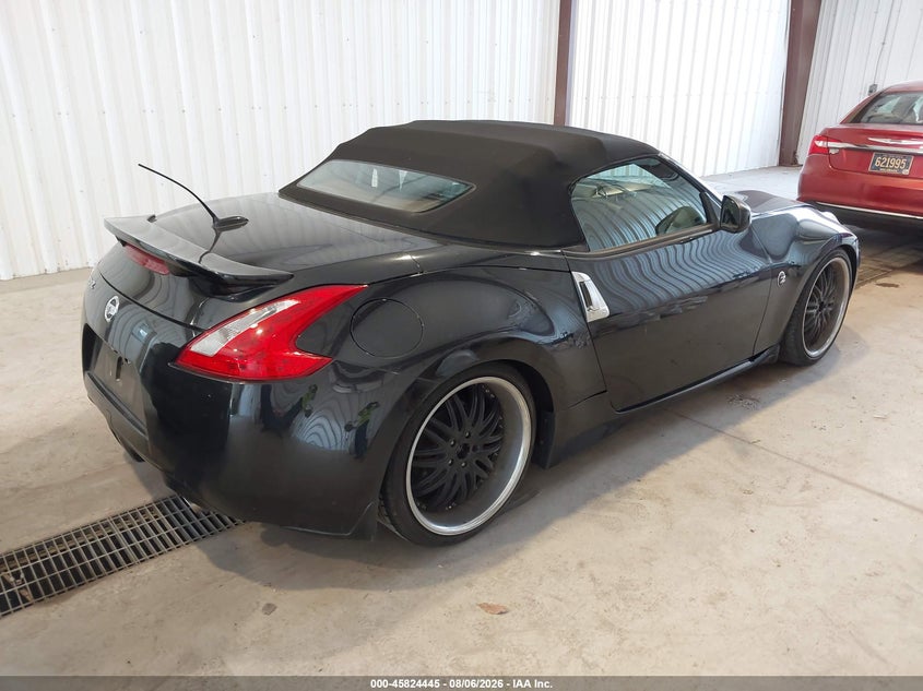 2010 NISSAN 370Z auction photo 4