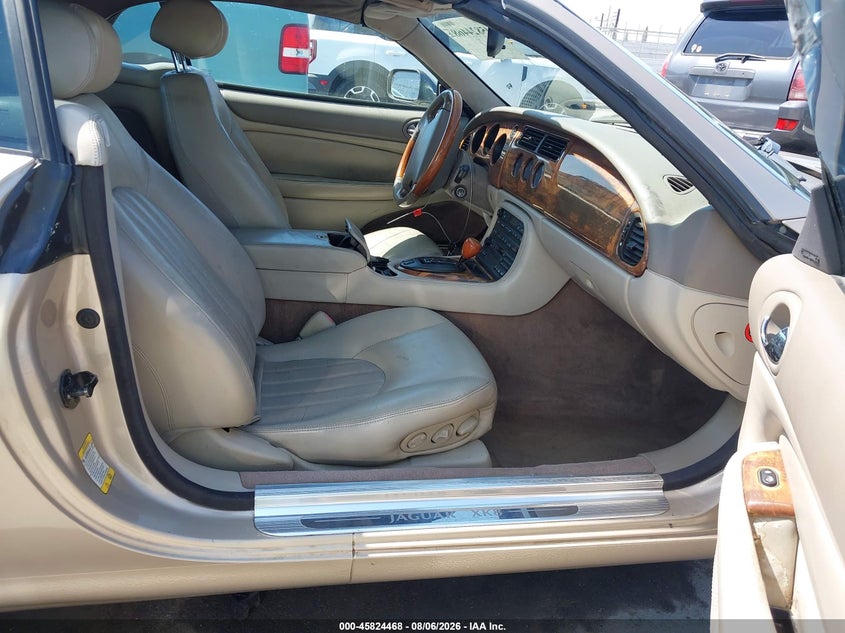 2001 JAGUAR XK8 auction photo 5