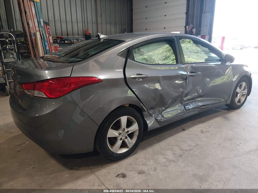 2013 HYUNDAI ELANTRA auction photo 4