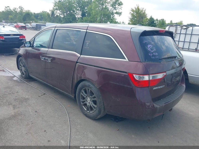 2013 HONDA ODYSSEY auction photo 3