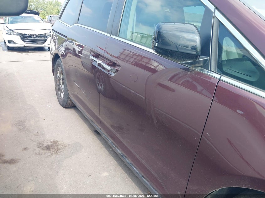2013 HONDA ODYSSEY auction photo 6