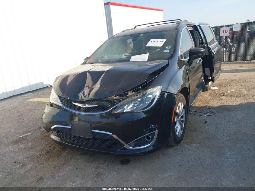 Vin: 2c4rc1bg0hr543932, lot: 46323595, chrysler pacifica touring-l 20172