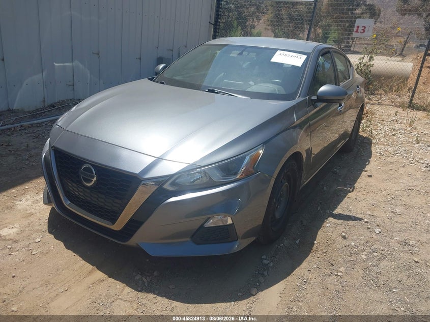 2019 Nissan Altima, Normal Wear & Tear, IAAI, VIN 1N4BL4BV7KN305667 — photo 2