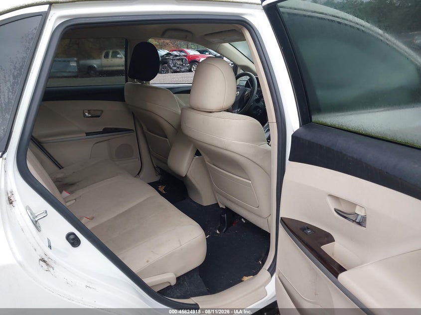 2010 TOYOTA VENZA auction photo 8
