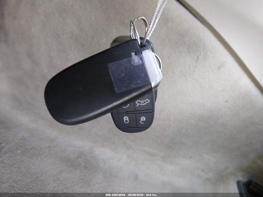 2012 CHRYSLER 300 LIMITED · Фото 11