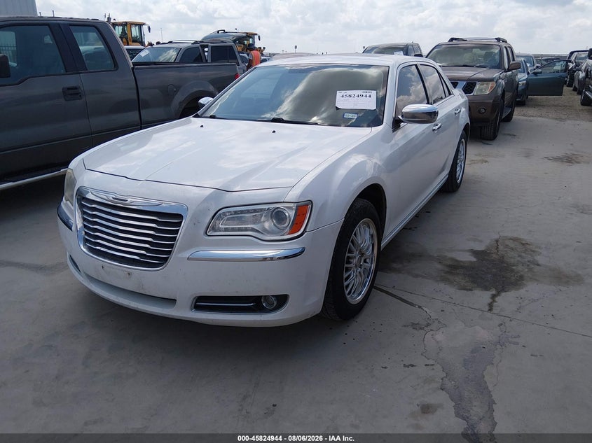 2012 CHRYSLER 300 LIMITED · Фото 2