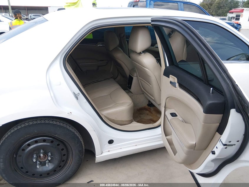 2012 CHRYSLER 300 LIMITED · Фото 8