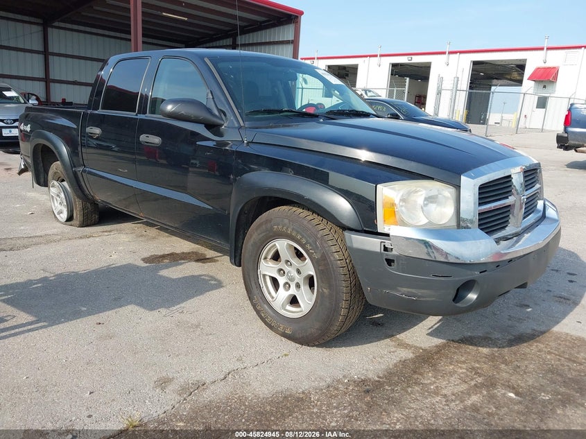 2005 DODGE DAKOTA auction photo 1