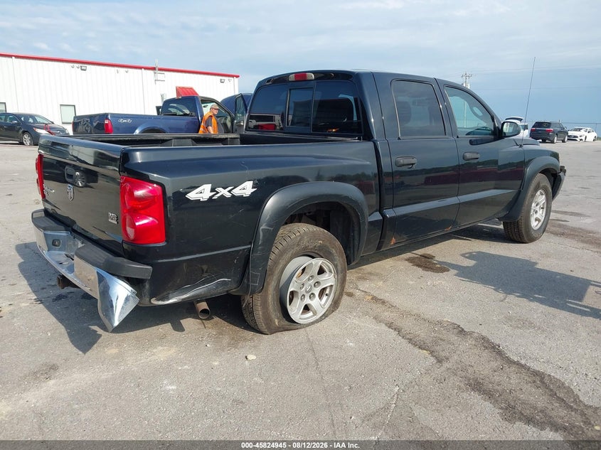 2005 DODGE DAKOTA auction photo 4