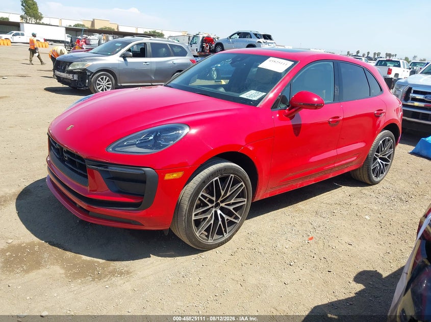 Фото 2 - PORSCHE MACAN