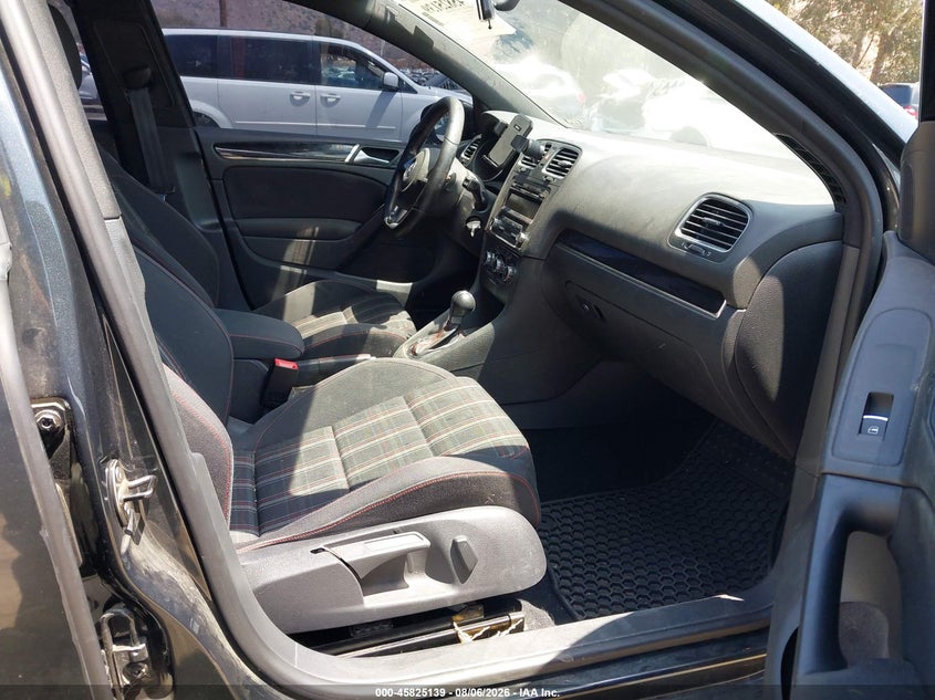 2011 VOLKSWAGEN GTI auction photo 5