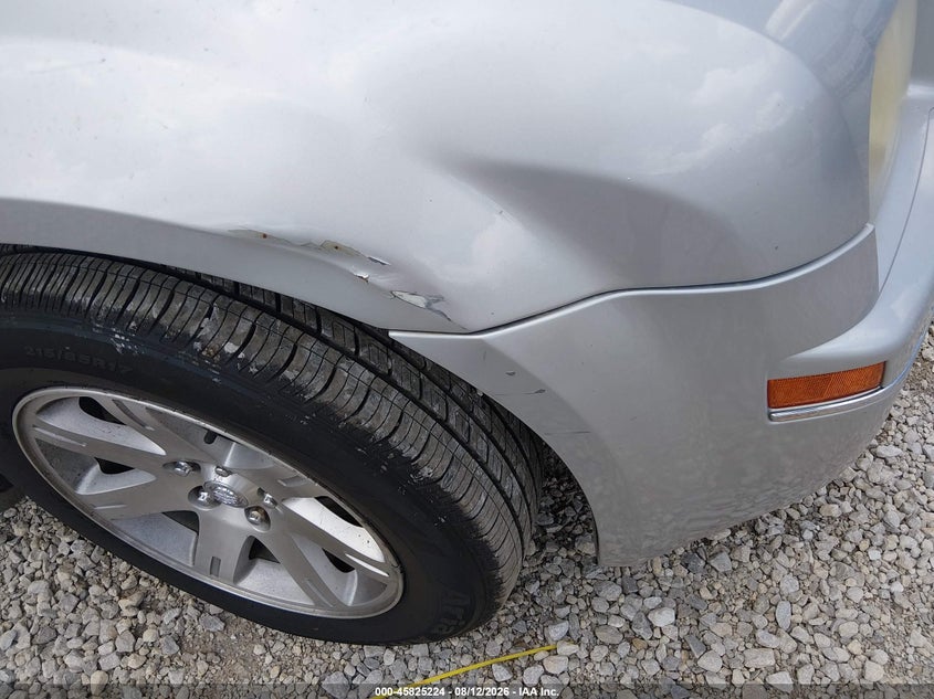 2005 CHRYSLER 300 auction photo 6