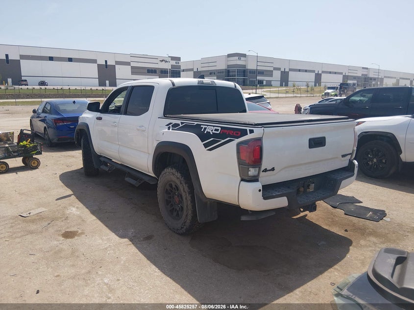2018 TOYOTA TACOMA auction photo 3