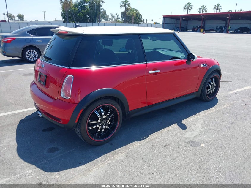2005 MINI COOPER S auction photo 4