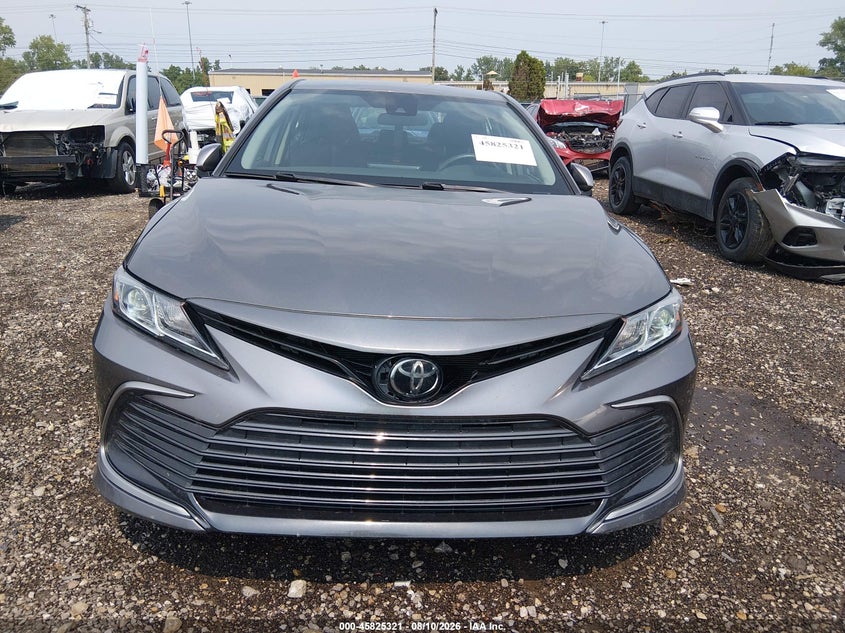 TOYOTA CAMRY - zdjęcie 12
