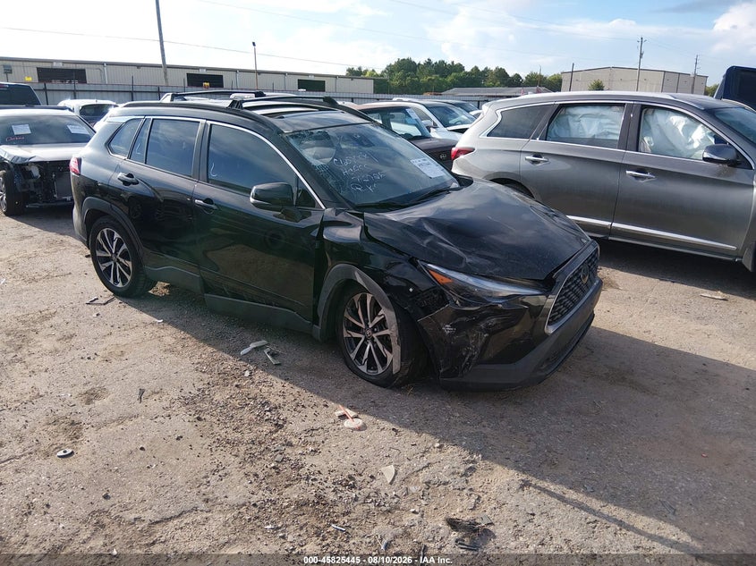 2022 TOYOTA COROLLA CROSS XLE