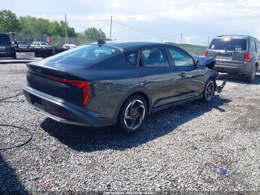 Vin: 3kpfu4de5se023022, lot: 46324361, kia k4 ex 20254