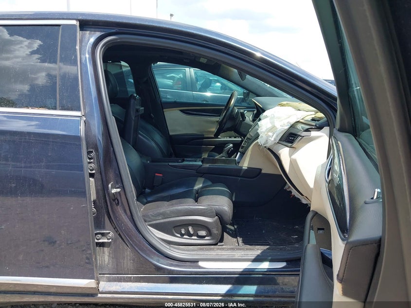 2013 CADILLAC XTS auction photo 5