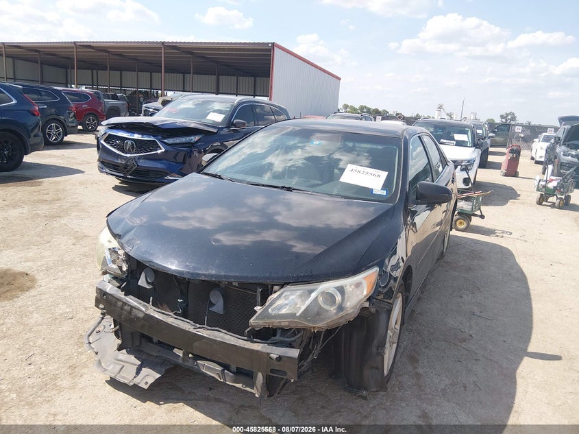 Vin: 4t1bf1fk2eu755460, lot: 46324449, toyota camry se 20142