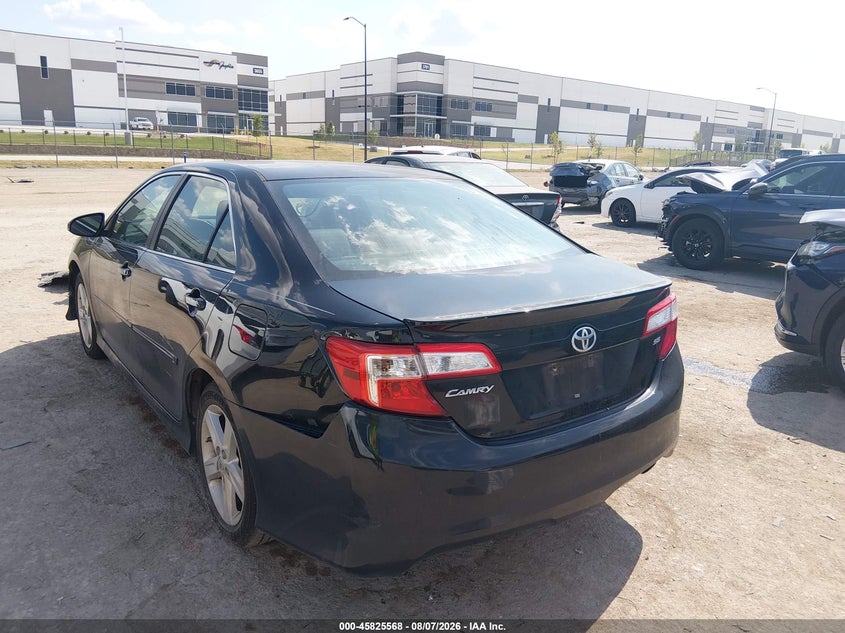 Vin: 4t1bf1fk2eu755460, lot: 46324449, toyota camry se 20143