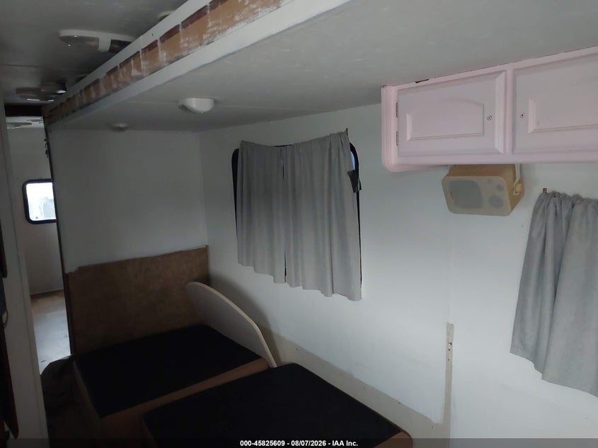 2013 COACHMEN 310BHDS auction photo 5