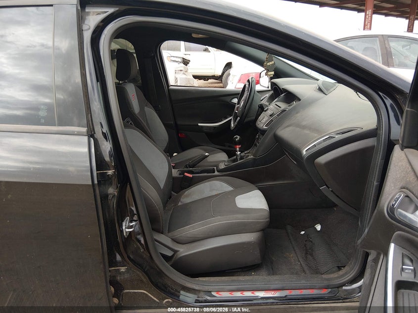 2016 FORD FOCUS ST auction photo 5
