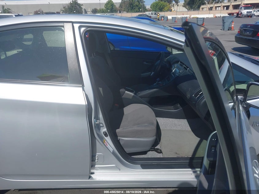 2015 TOYOTA PRIUS HATCHBACK 1.8L I-4 DOHC, VVT, 98HP