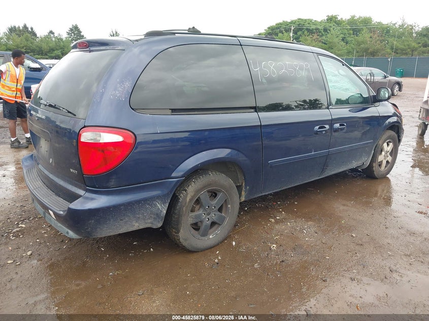 2005 DODGE GRAND CARAVAN auction photo 4