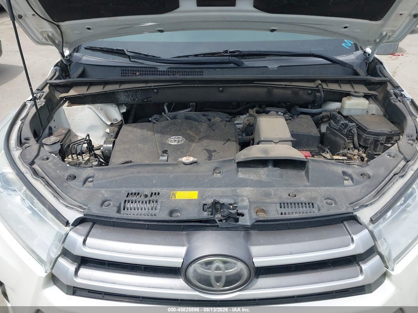 TOYOTA HIGHLANDER - zdjęcie 10