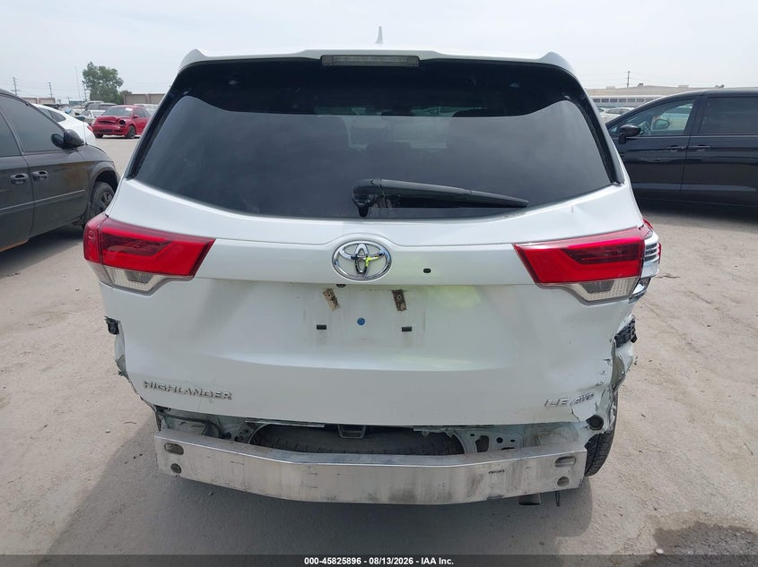 TOYOTA HIGHLANDER - zdjęcie 16