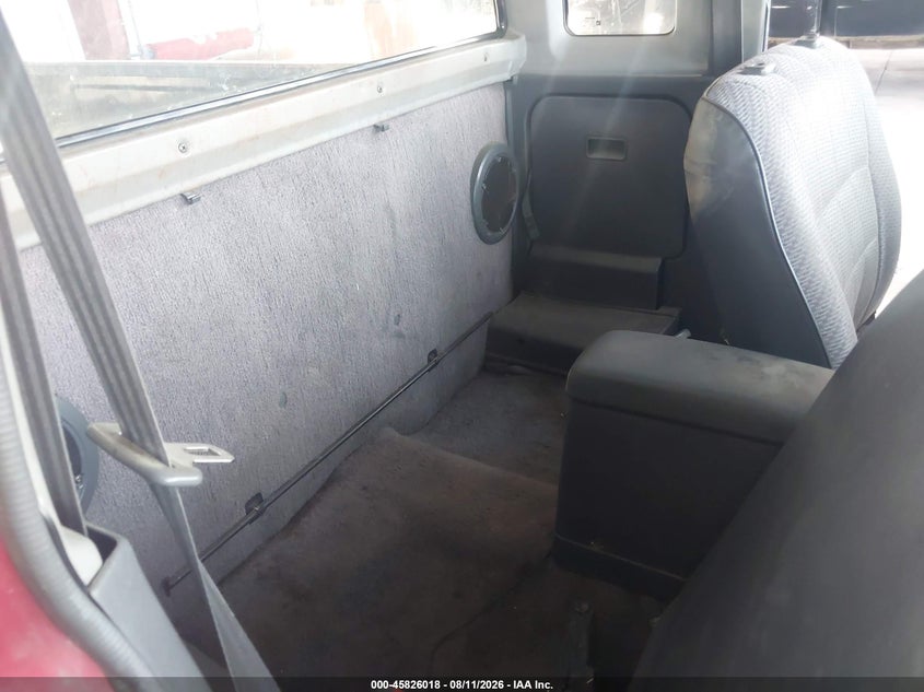 1996 NISSAN TRUCK auction photo 8