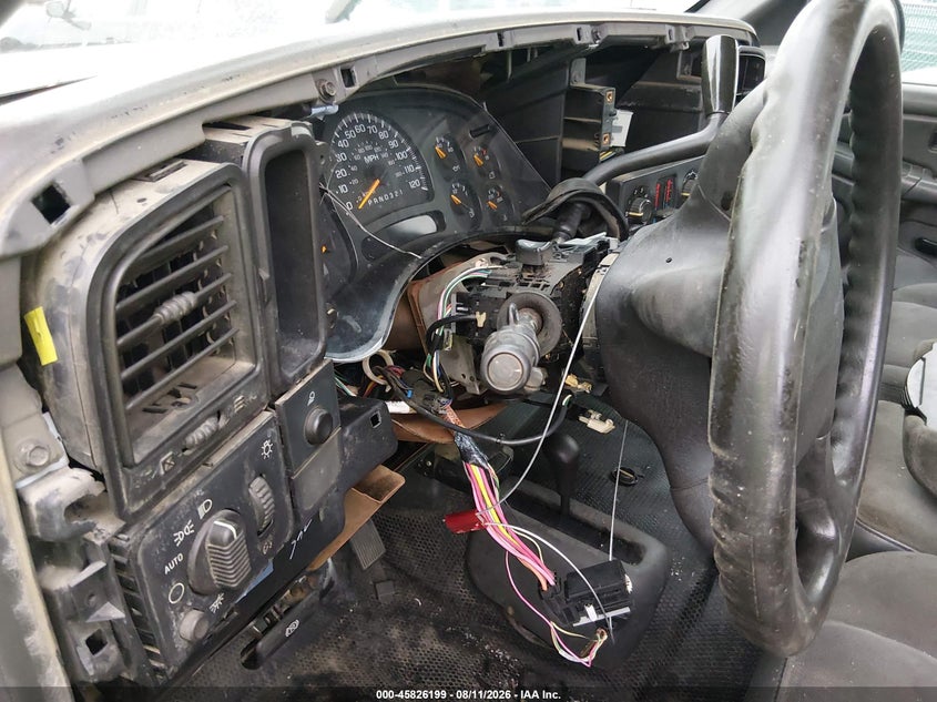 2006 GMC SIERRA PICKUP 6.0L V-8 300HP