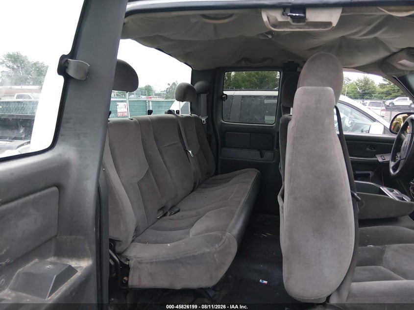 2006 GMC SIERRA PICKUP 6.0L V-8 300HP