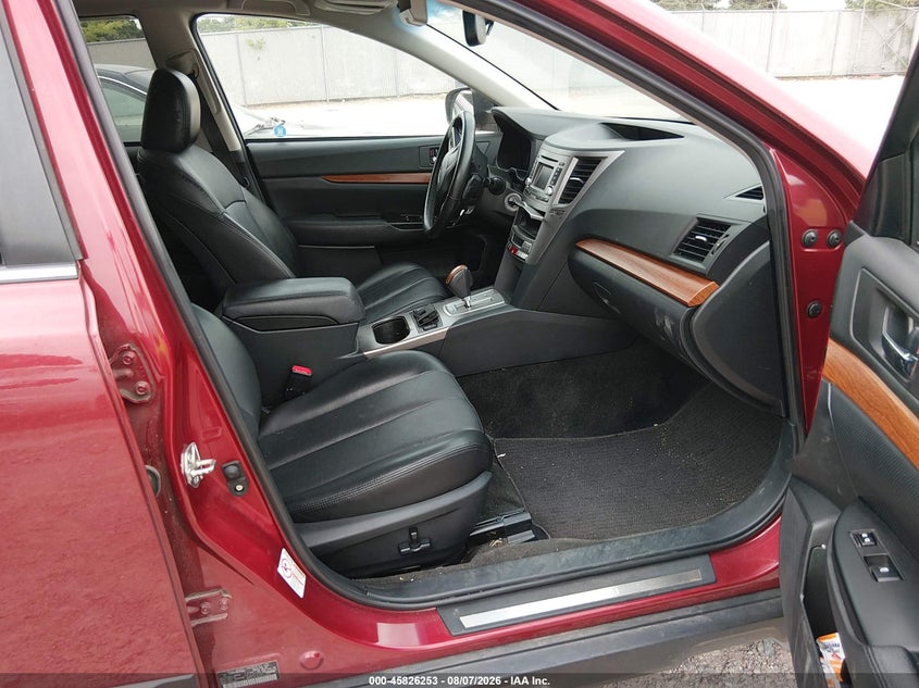2013 SUBARU OUTBACK auction photo 5
