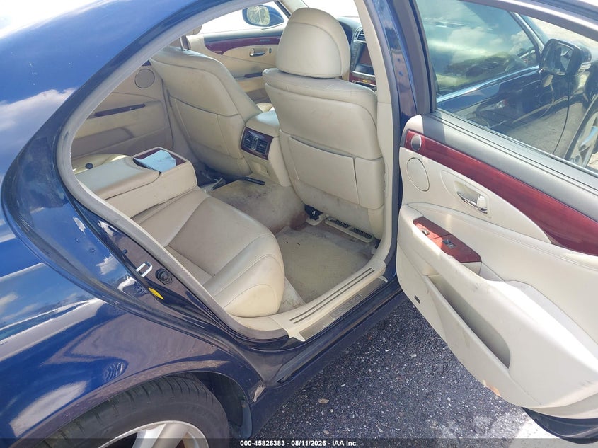 2010 LEXUS LS 460 auction photo 8
