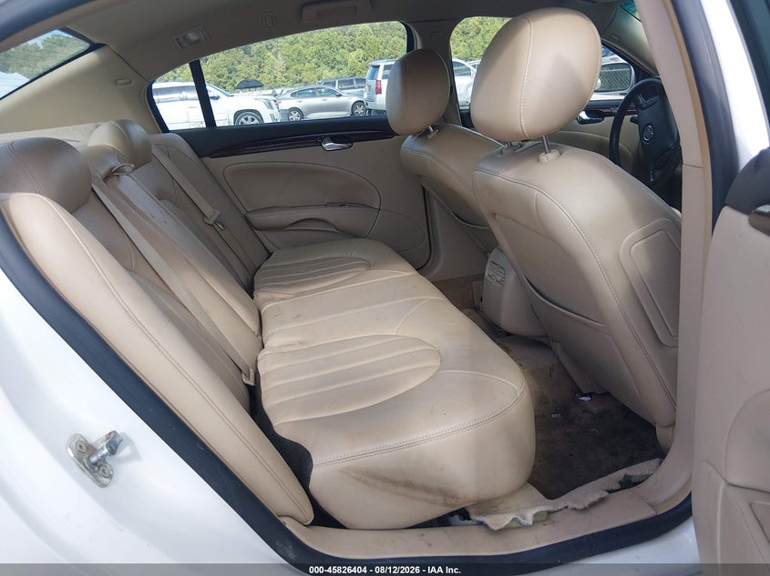 2011 BUICK LUCERNE auction photo 8