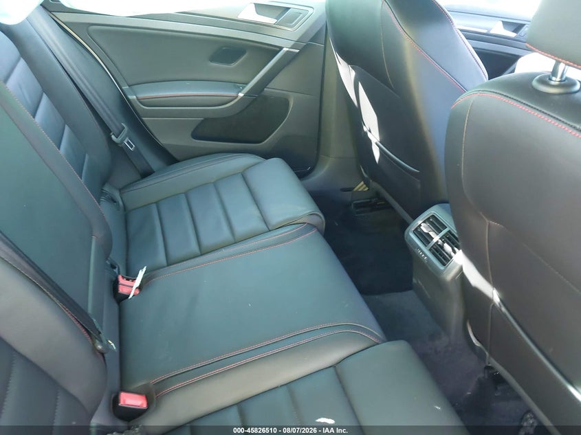 2019 VOLKSWAGEN GOLF GTI auction photo 8