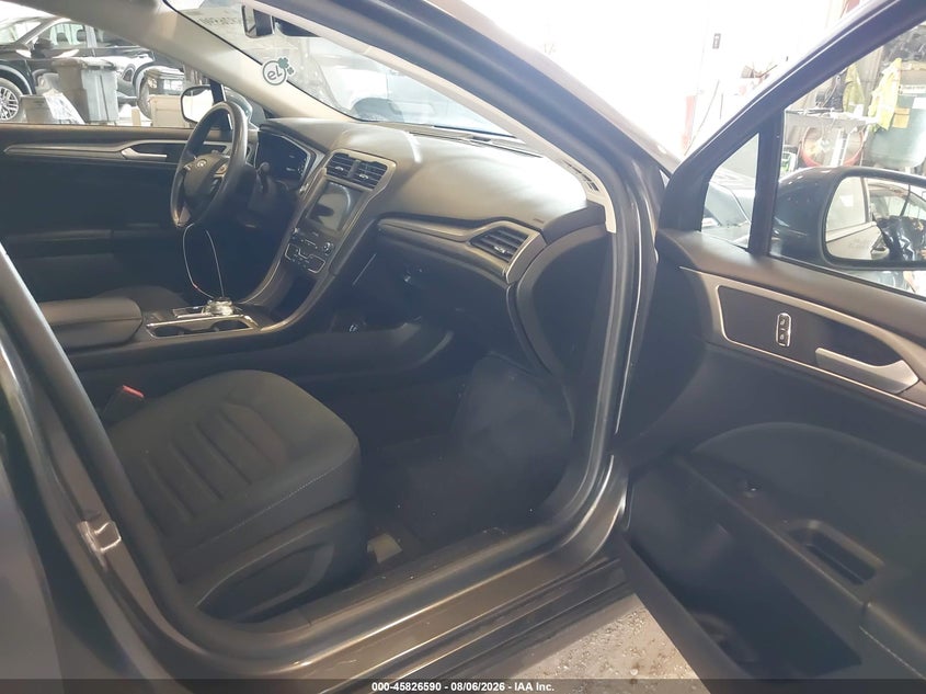 2020 FORD FUSION auction photo 5