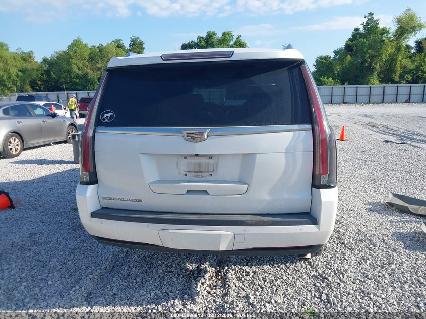CADILLAC ESCALADE - zdjęcie 16