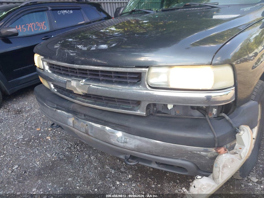 2003 CHEVROLET SUBURBAN 1500 auction photo 6